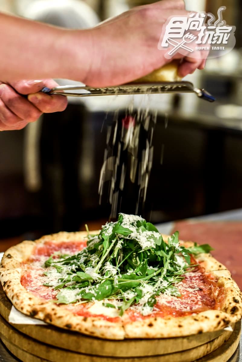 破世界紀錄的「Pizza」台灣也吃得到