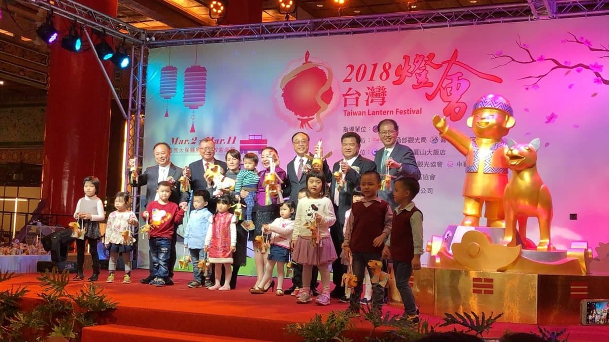 2018燈會提燈「達力狗」,Q萌造型免費發放! 2018燈會提燈「達力狗」,Q萌造型免費發放!