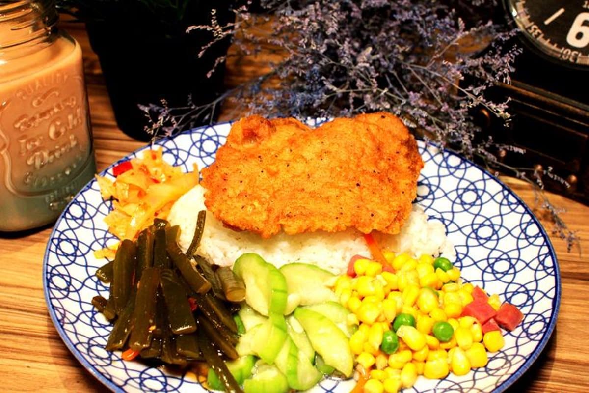 【新開店】地表最「時尚」便當店！花牆、工業風讓網美狂拍