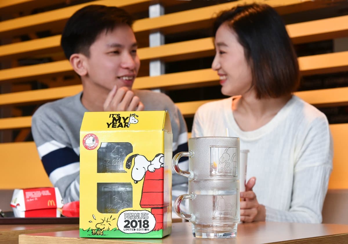 全球限量獨賣！史努比光雕杯粉絲必搶收藏