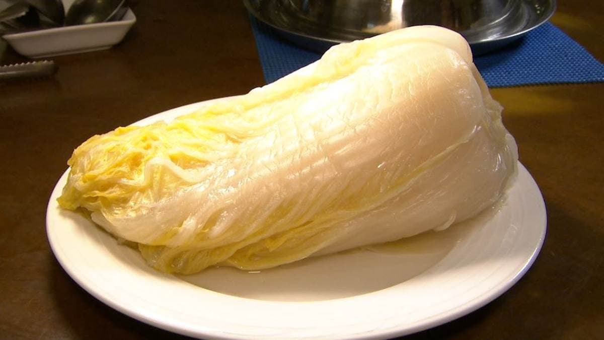 光聞就流口水！五星級主廚酸菜白肉鍋，必點隱藏版「祕密武器」