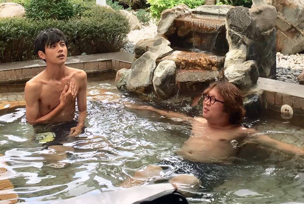 11度低溫上山泡溫泉！阿翔、納豆搶當「蒸」暖男