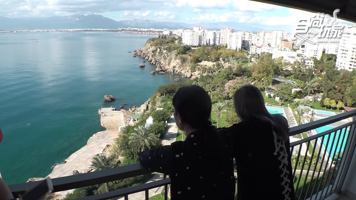 1,600元住無敵海景景觀房 ，這飯店看地中海，旅人都跪了