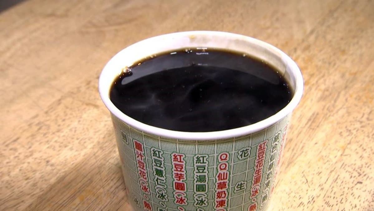 還在找台灣最好吃的燒仙草？  這家料多香滑吃過會懷念