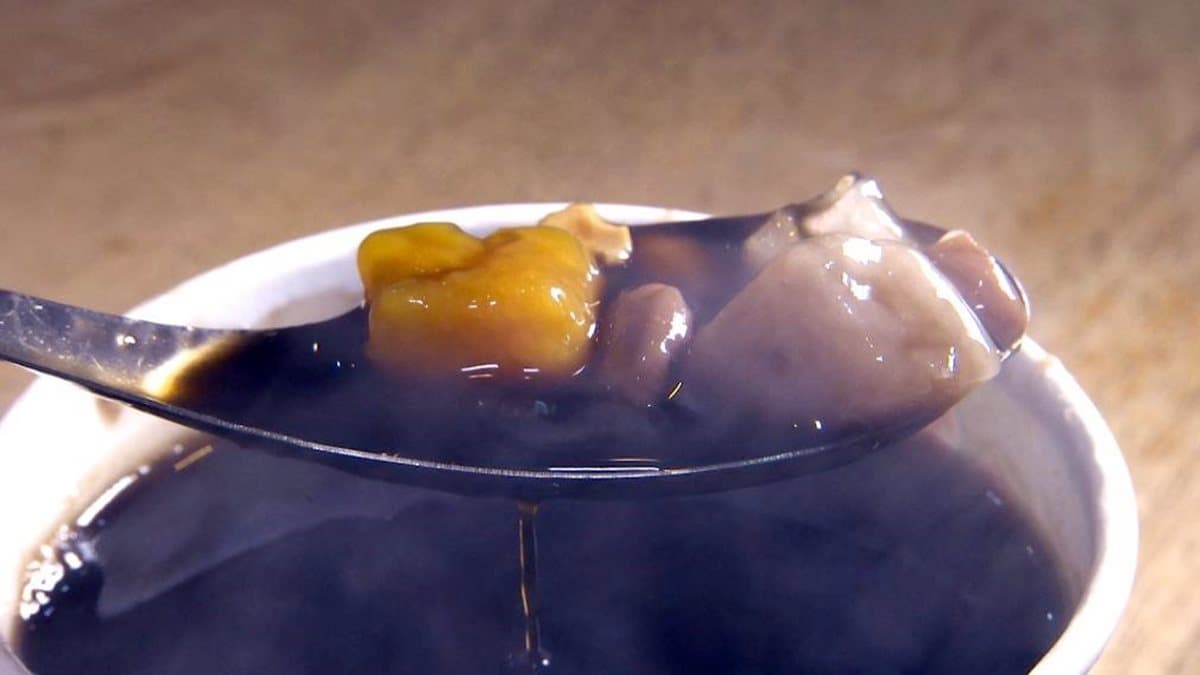 還在找台灣最好吃的燒仙草？  這家料多香滑吃過會懷念