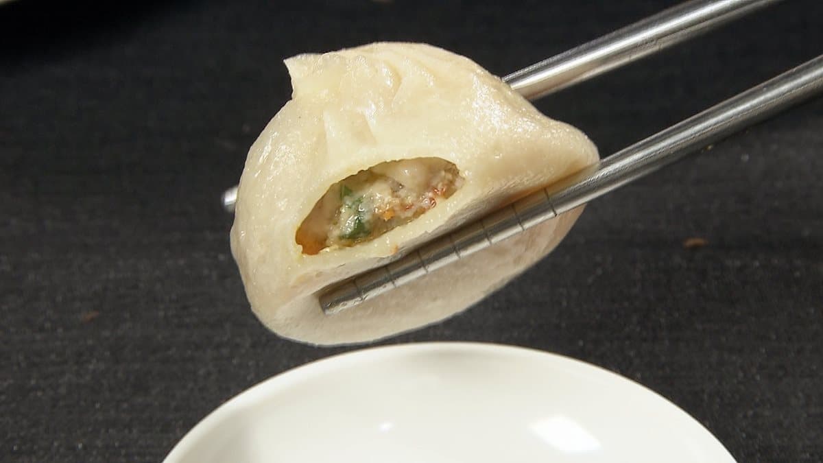美食部落客的新歡  小籠湯包咬下會爆漿