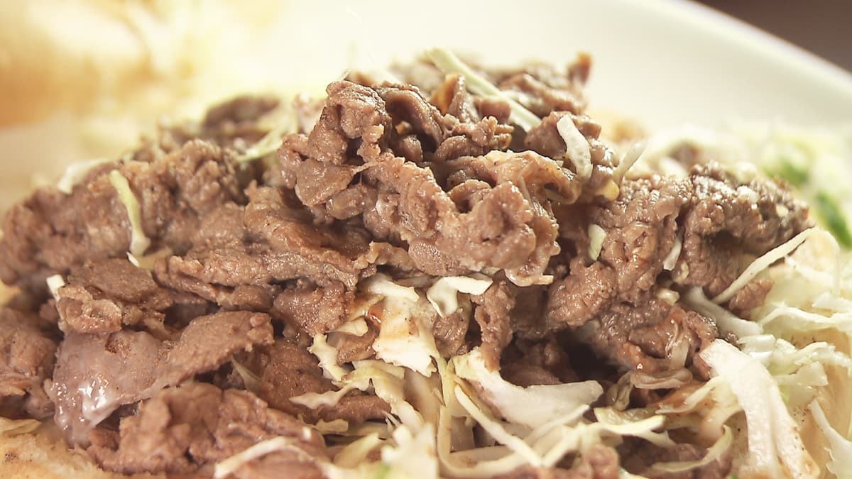 早餐吃巧又吃好！三明治料多到爆炸只要銅板價