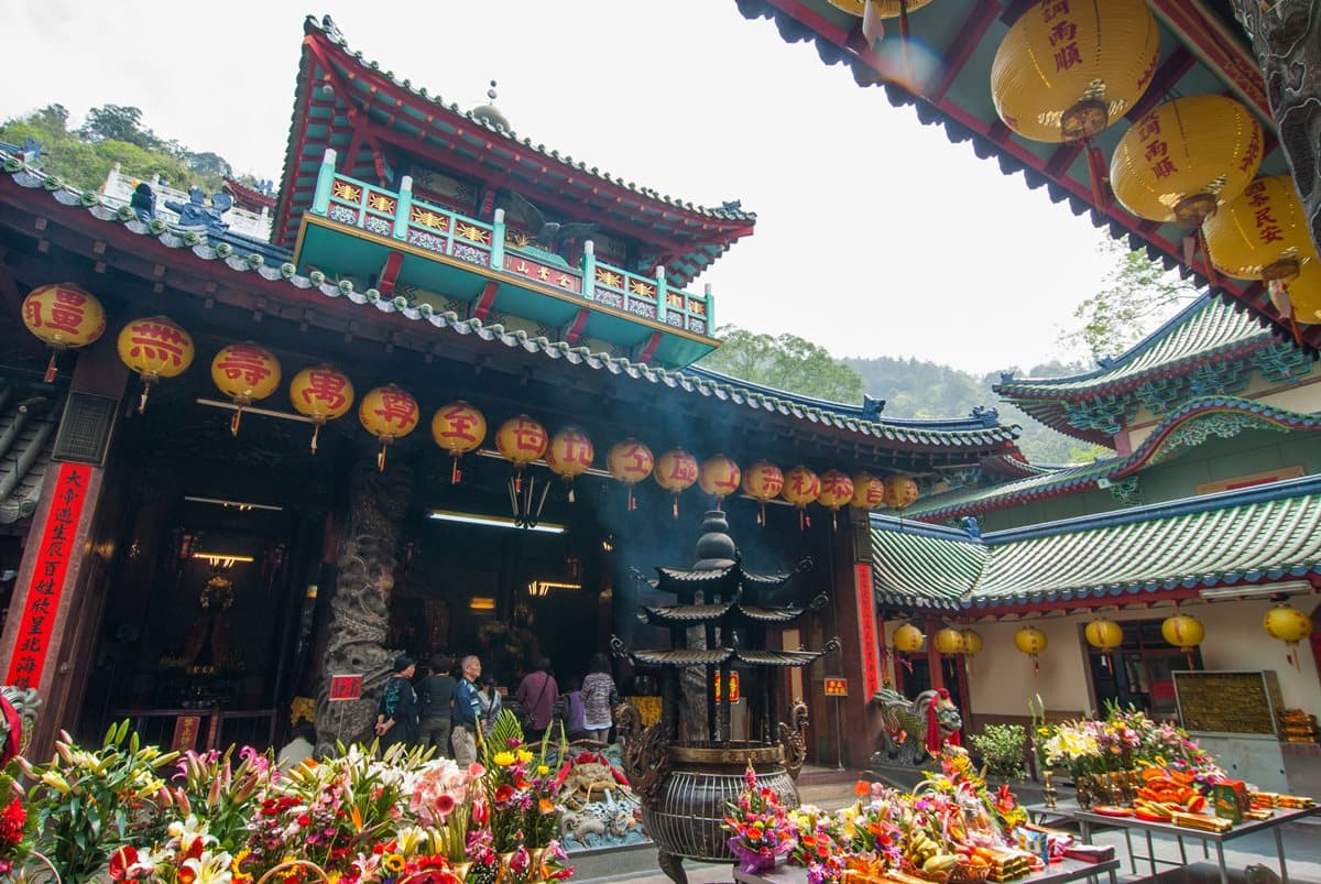 揭開上億身價的祕密！台灣富豪拜的財神廟是這些