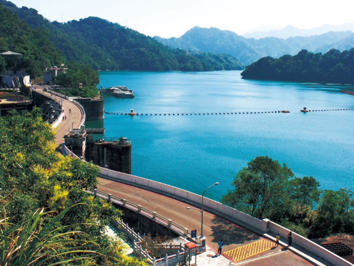 春節放風去!北中南6條自行車步道:台版「沖繩跨海大橋」、綠色森林隧道 【春節醬玩】全台6大最美自行車道小旅行,北海岸這條是全新開放