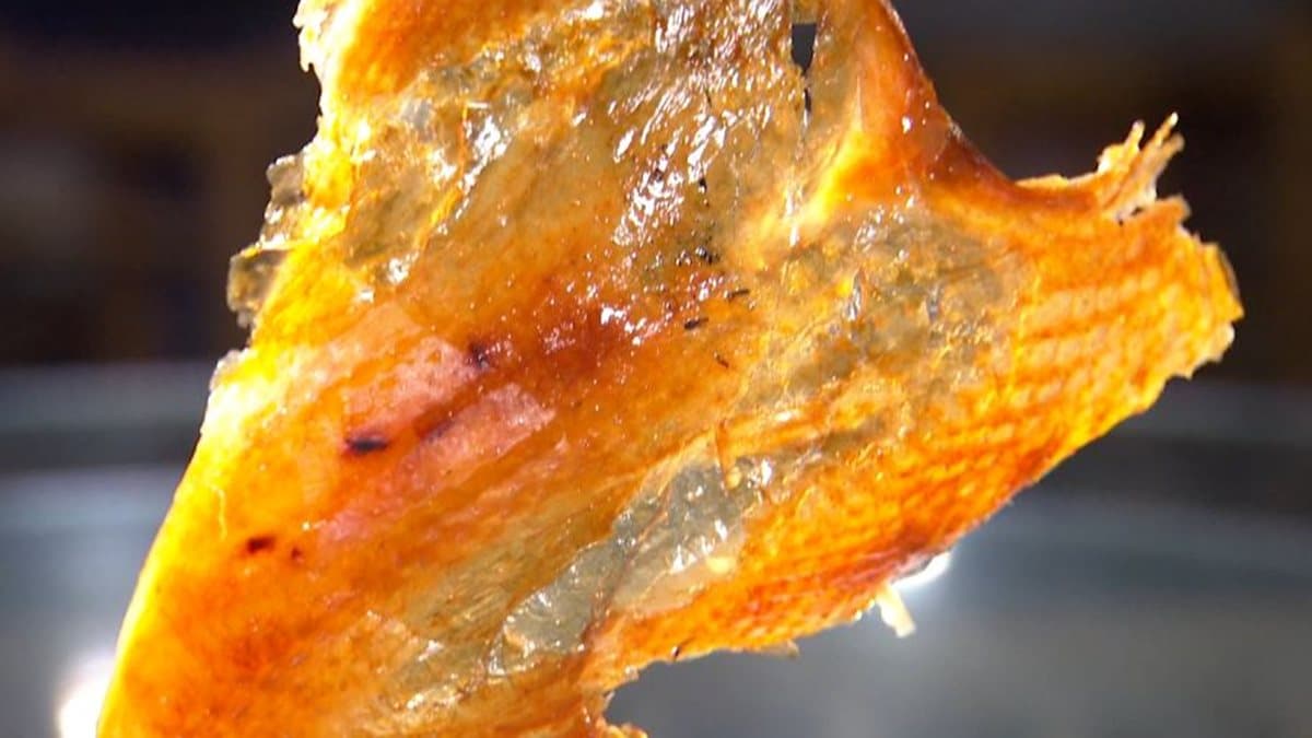 關子嶺必吃「甕缸雞」!皮薄香脆、肉嫩多汁,還送雞湯可免費續 關子嶺必吃「甕缸雞」!皮薄香脆、肉嫩多汁,還送雞湯可免費續