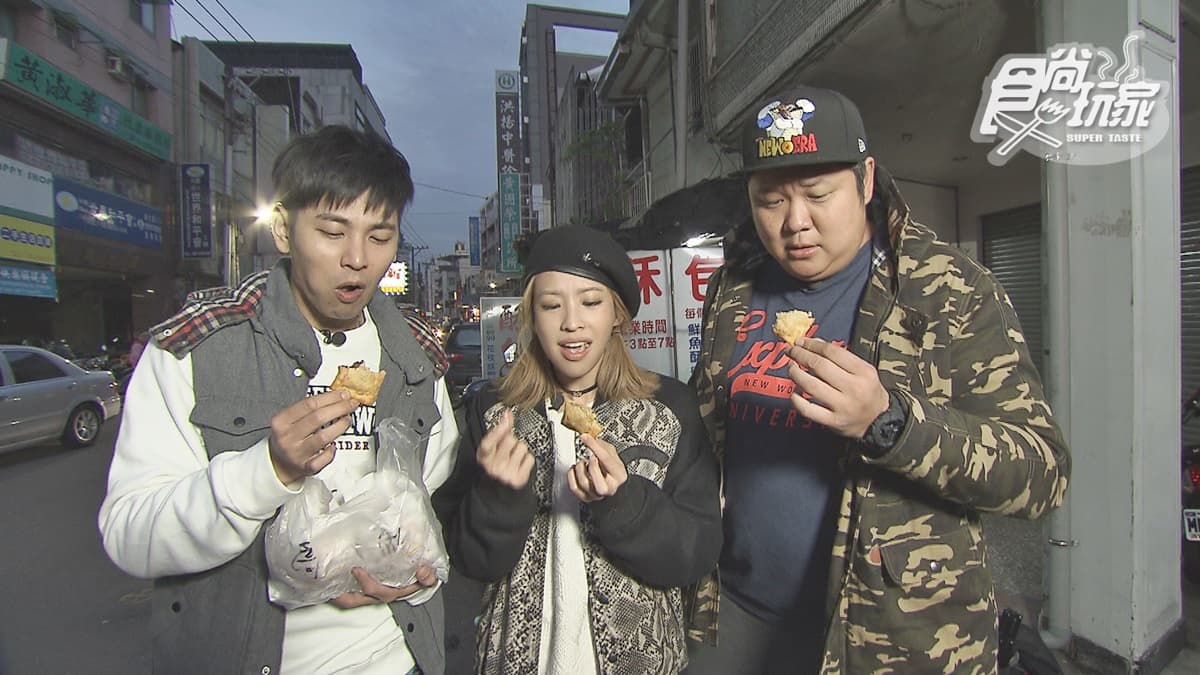 一顆8元給你大大滿足 黃金脆皮爆餡「酥包」 