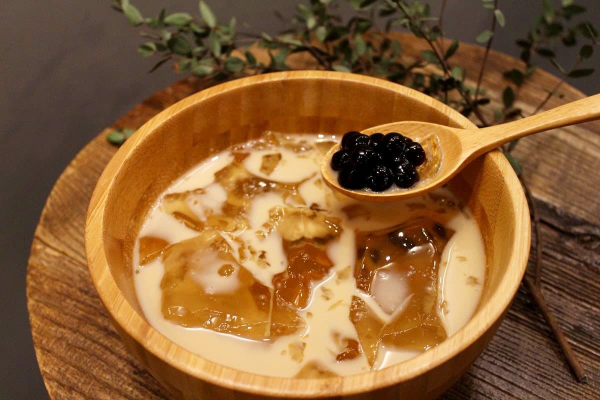 文青風愛玉店 必點邪惡流汁「起司菠蘿包」 文青風愛玉店 必點邪惡流汁「起司菠蘿包」