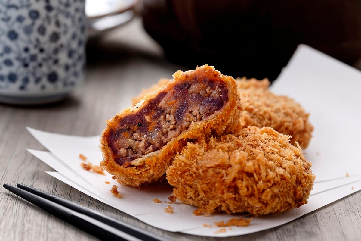 外食族必看!4家嘗鮮外帶美食:淋醬韓式飯盒、四格開胃菜、豬排名店便當、吉拿棒做漢堡 外食族必看!4家嘗鮮外帶美食:淋醬韓式飯盒、四格開胃菜、豬排名店便當、吉拿棒做漢堡