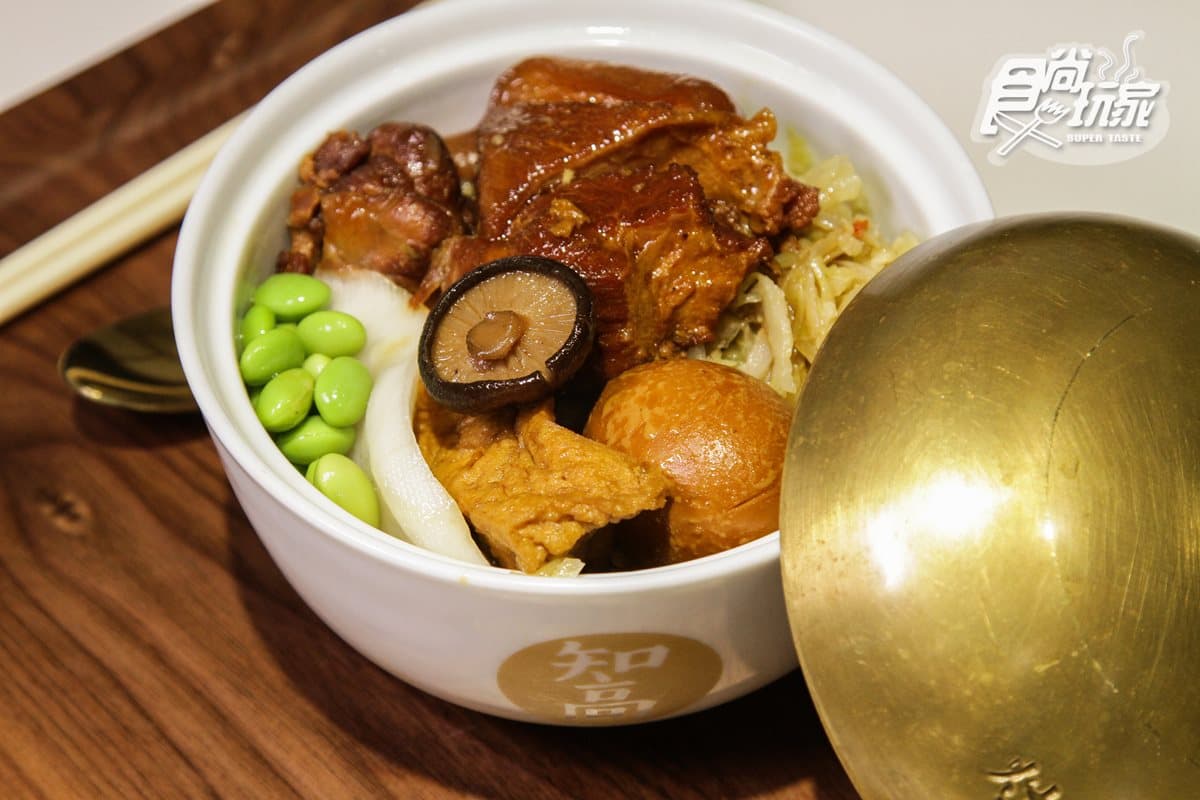 【新開店】小吃華麗改造！秘製「滷大腸飯」時尚上桌