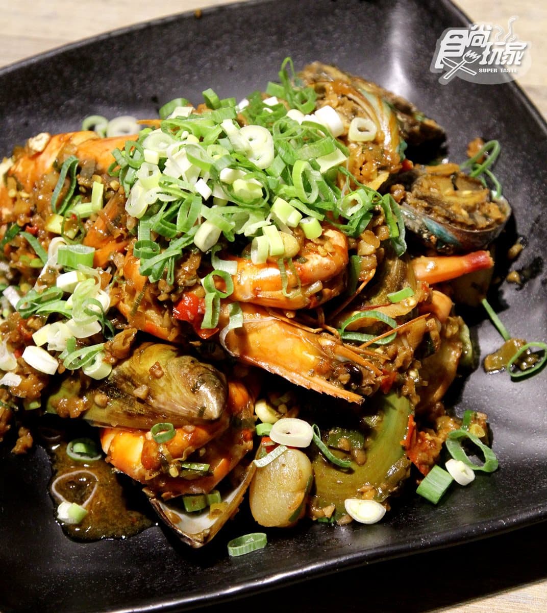 【新開店】香辣蝦辣度有點狂!全台唯一「私廚版鹹粥店」 【新開店】香辣蝦辣度有點狂!全台唯一「私廚版鹹粥店」