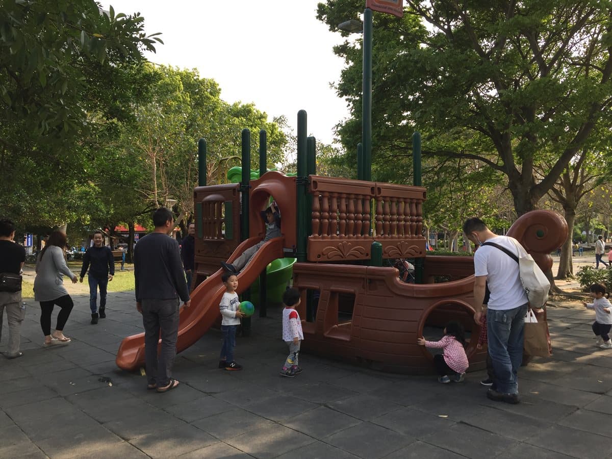 新北超好玩親子遊8路線：全台最長滾輪滑梯、360°賞景步道、光影鐵道自行車