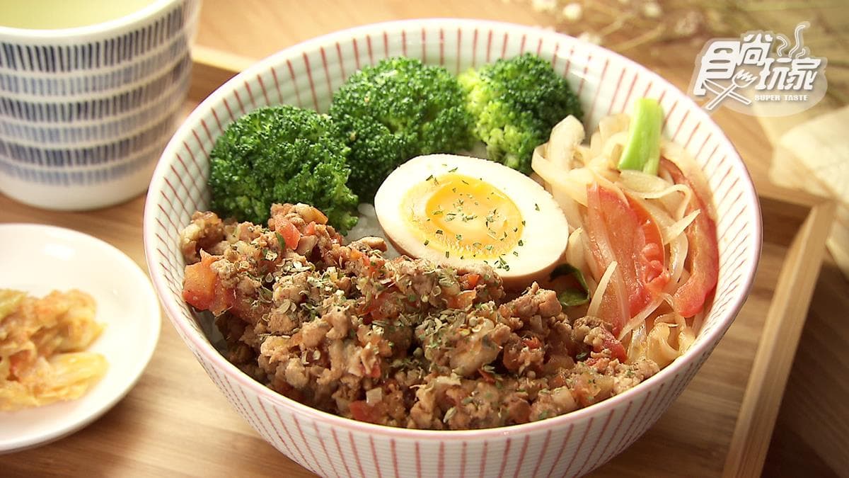 香噴噴煎豬肉丼飯 小食堂端出遊子懷念的媽媽味 香噴噴煎豬肉丼飯 小食堂端出遊子懷念的媽媽味