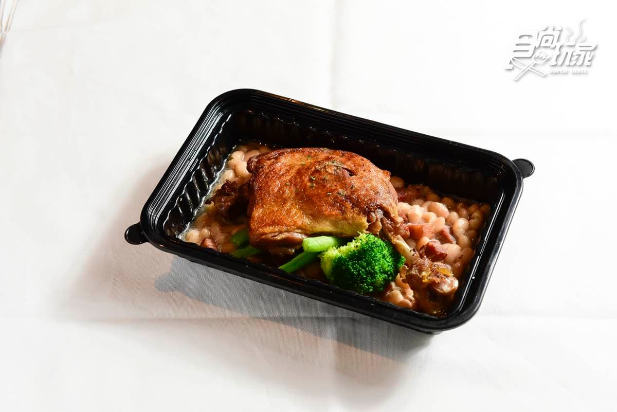 外食族必看!4家嘗鮮外帶美食:淋醬韓式飯盒、四格開胃菜、豬排名店便當、吉拿棒做漢堡 外食族必看!4家嘗鮮外帶美食:淋醬韓式飯盒、四格開胃菜、豬排名店便當、吉拿棒做漢堡