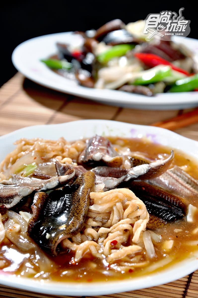 台南保安宮廟口必吃這6家:蝦仁肉圓創始店、5秒起鍋鱔魚意麵、80年香腸熟肉 台南保安宮廟口必吃這6家:蝦仁肉圓創始店、5秒起鍋鱔魚意麵、80年香腸熟肉
