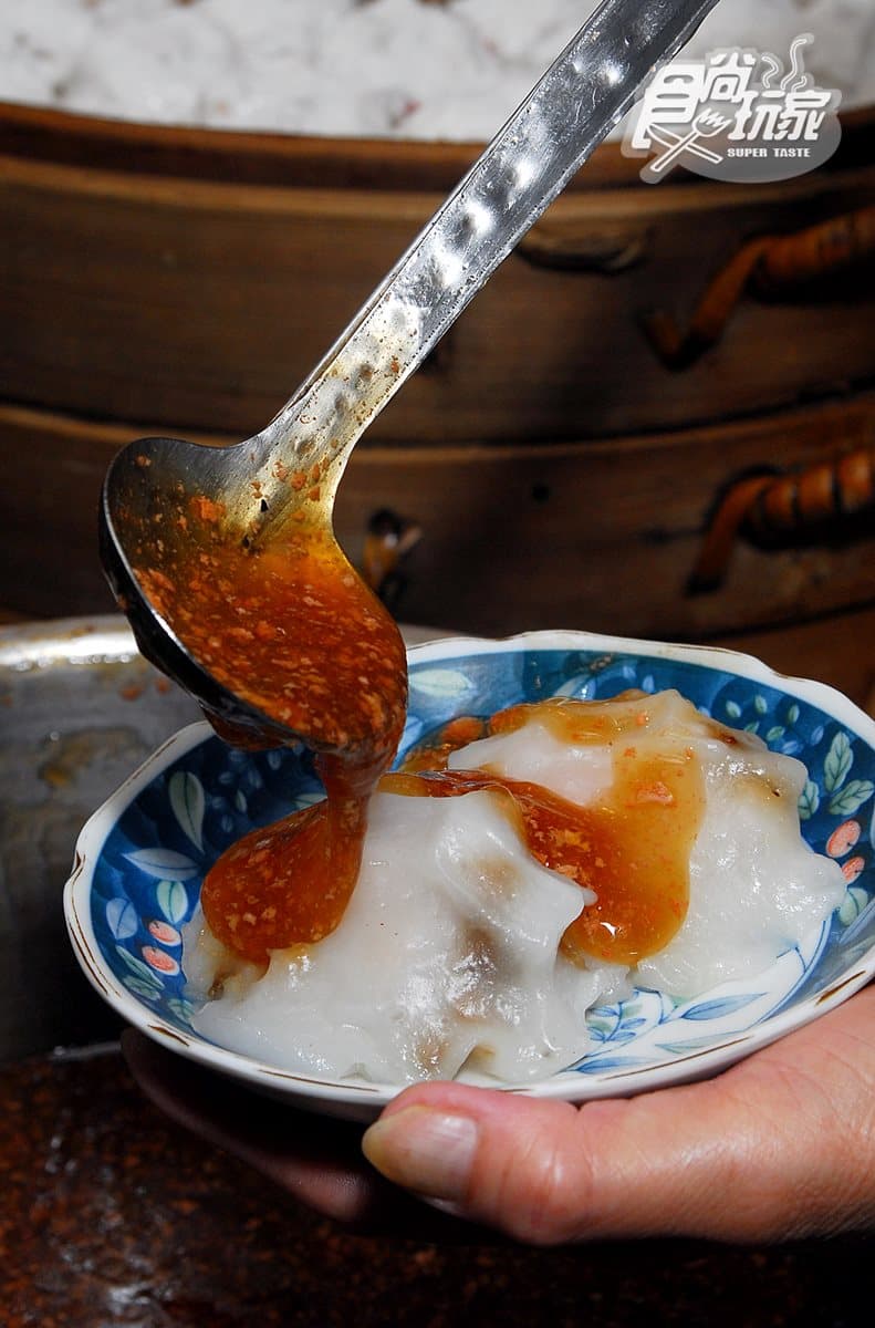 台南保安宮廟口必吃這6家:蝦仁肉圓創始店、5秒起鍋鱔魚意麵、80年香腸熟肉 台南保安宮廟口必吃這6家:蝦仁肉圓創始店、5秒起鍋鱔魚意麵、80年香腸熟肉