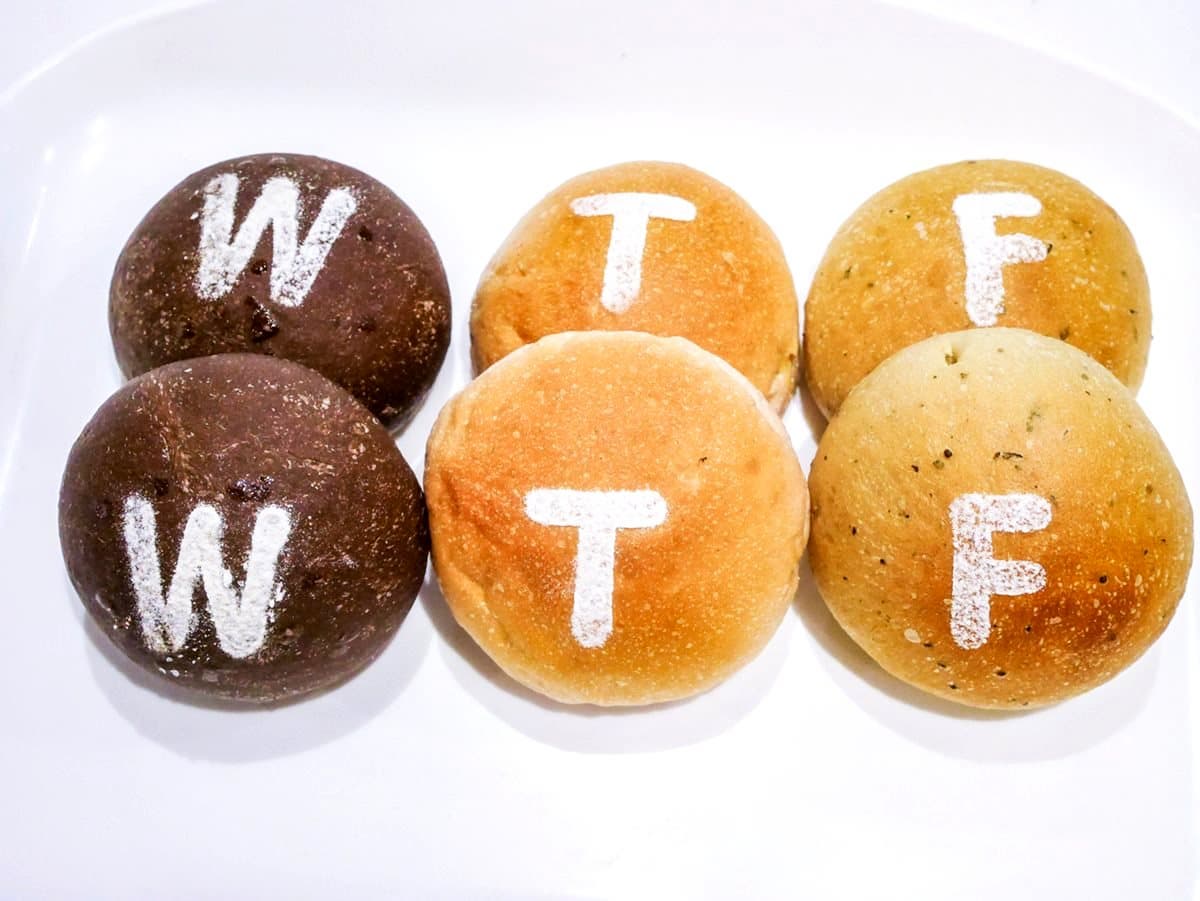 髒髒包名店再出新招！ 爆餡版「WTF」麵包  苦悶上班族療癒必備