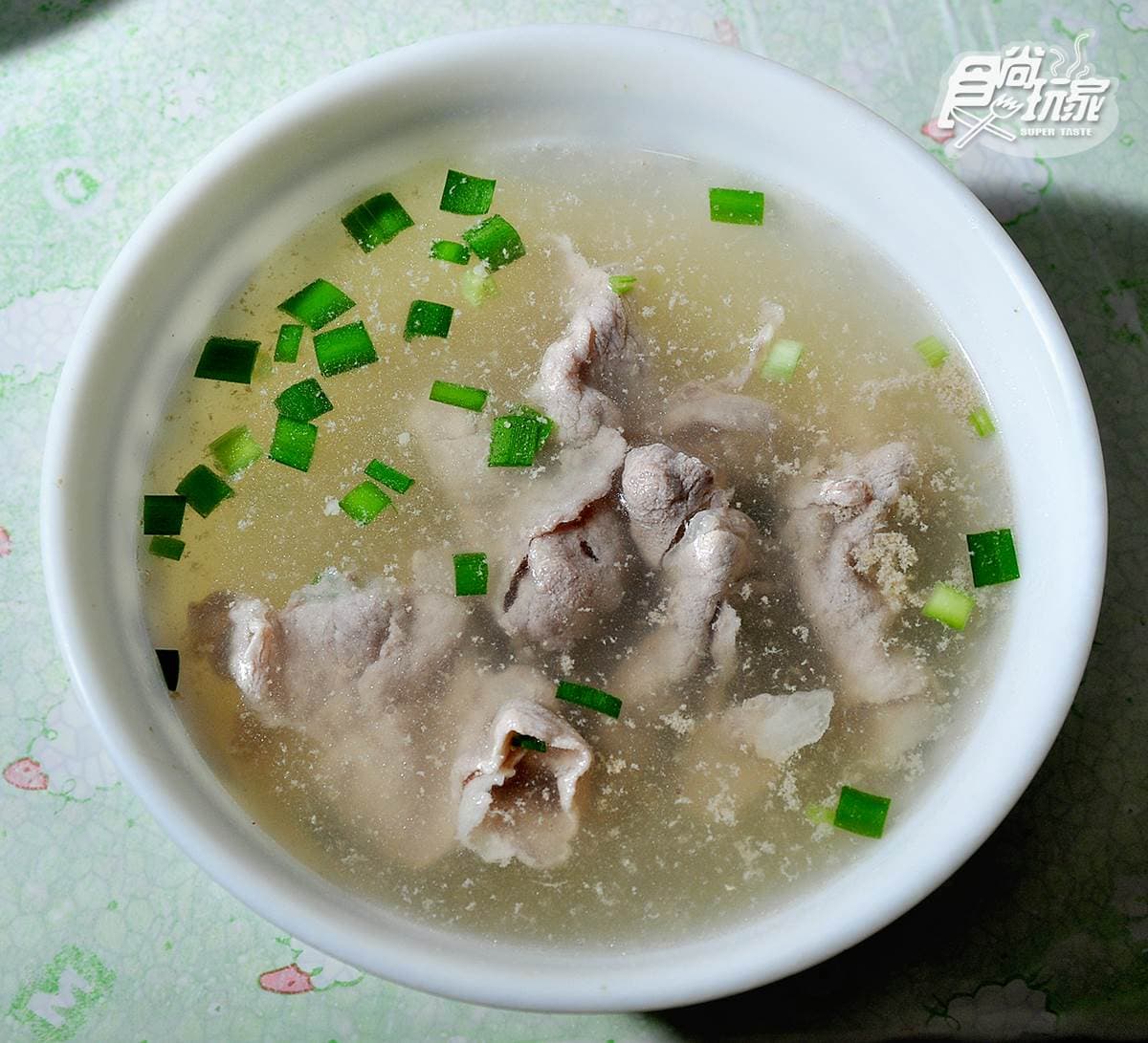 老台南人才知！永樂市場8攤古早味：乾濕分離海產麵、百年烤布丁、日本魂香菇湯飯