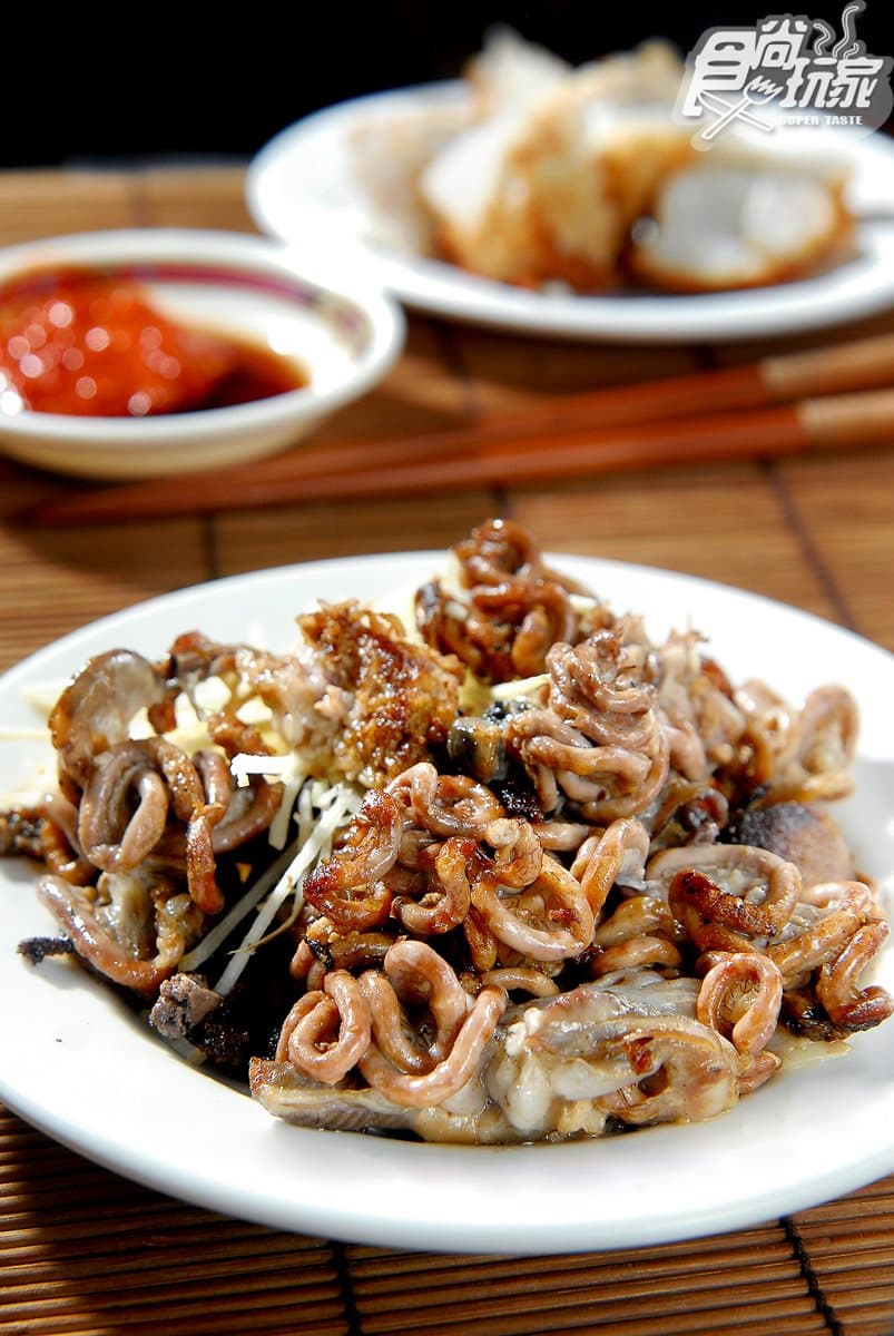 「鹽埕」小吃競技場這5家一定要收!小黃瓜烤肉飯、虱目魚肚漿、老擔冬粉肉 「鹽埕」小吃競技場這5家一定要收!小黃瓜烤肉飯、虱目魚肚漿、老擔冬粉肉