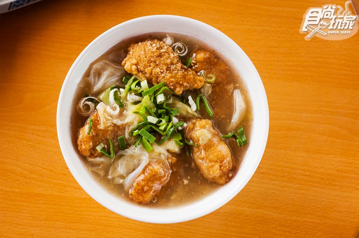 「鹽埕」小吃競技場這5家一定要收!小黃瓜烤肉飯、虱目魚肚漿、老擔冬粉肉 「鹽埕」小吃競技場這5家一定要收!小黃瓜烤肉飯、虱目魚肚漿、老擔冬粉肉