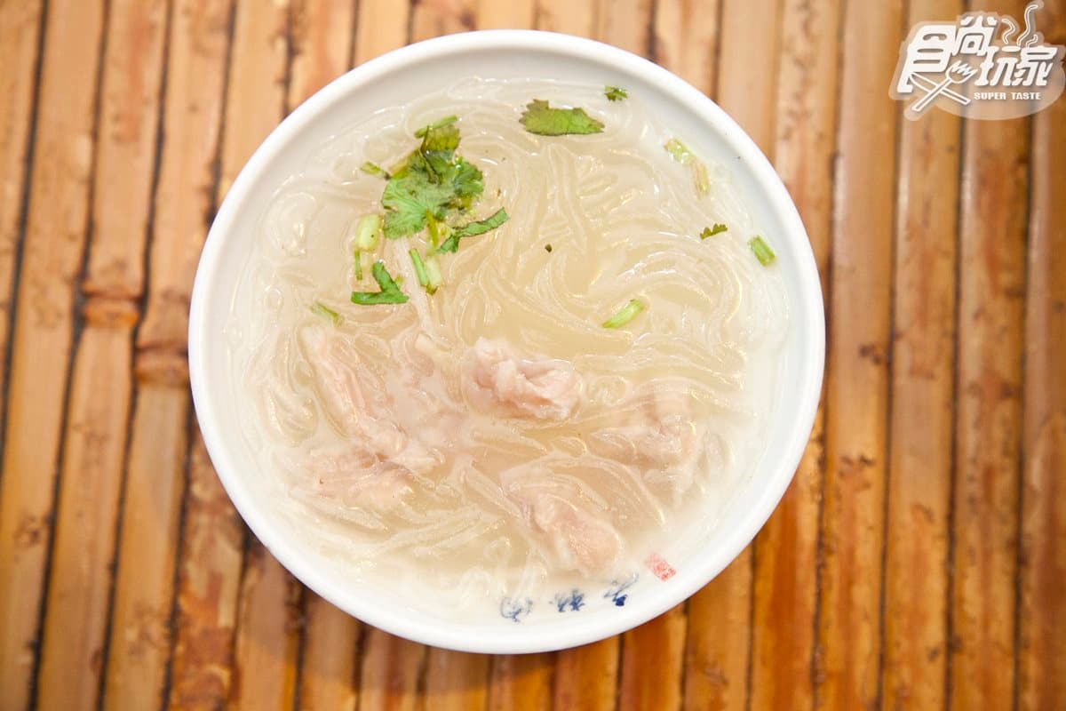 「鹽埕」小吃競技場這5家一定要收!小黃瓜烤肉飯、虱目魚肚漿、老擔冬粉肉 「鹽埕」小吃競技場這5家一定要收!小黃瓜烤肉飯、虱目魚肚漿、老擔冬粉肉