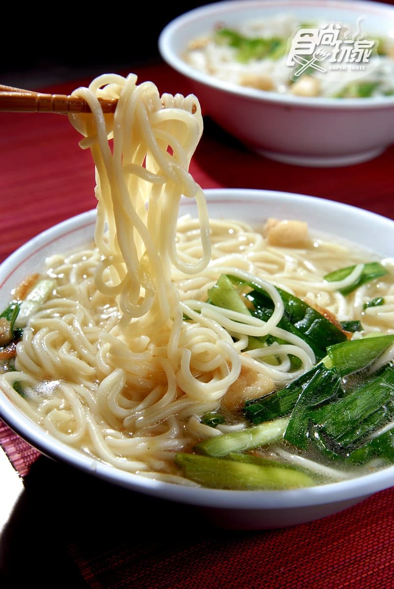 員林6家佛心價古早味：快失傳的芋蔥、噴汁凸皮麵、菱角形肉粽