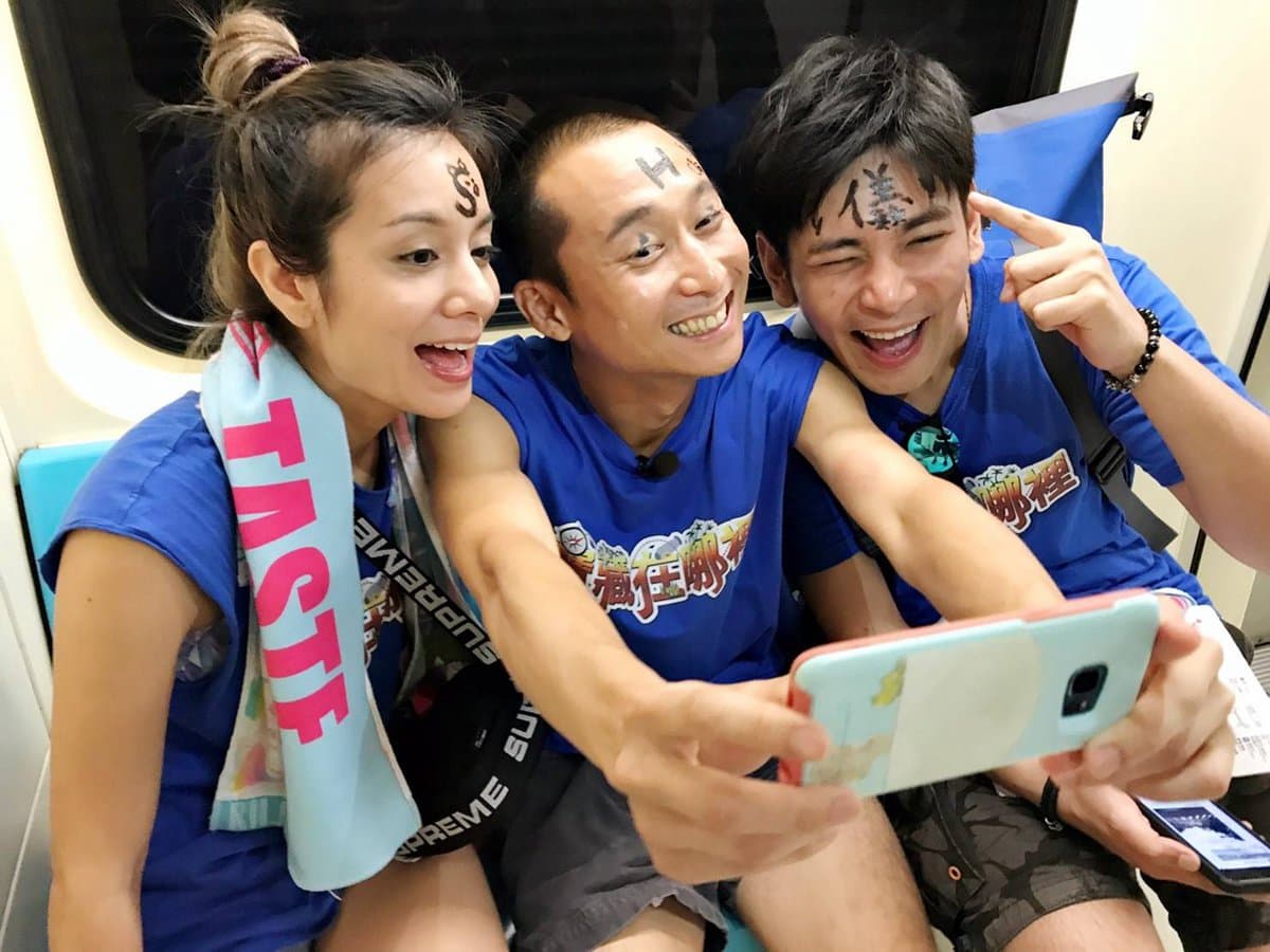 SHE壞掉了?!「食尚S.H.儀」來囉,本尊Ella、Selina都來按讚! SHE壞掉了?!「食尚S.H.儀」來囉,本尊Ella、Selina都來按讚!