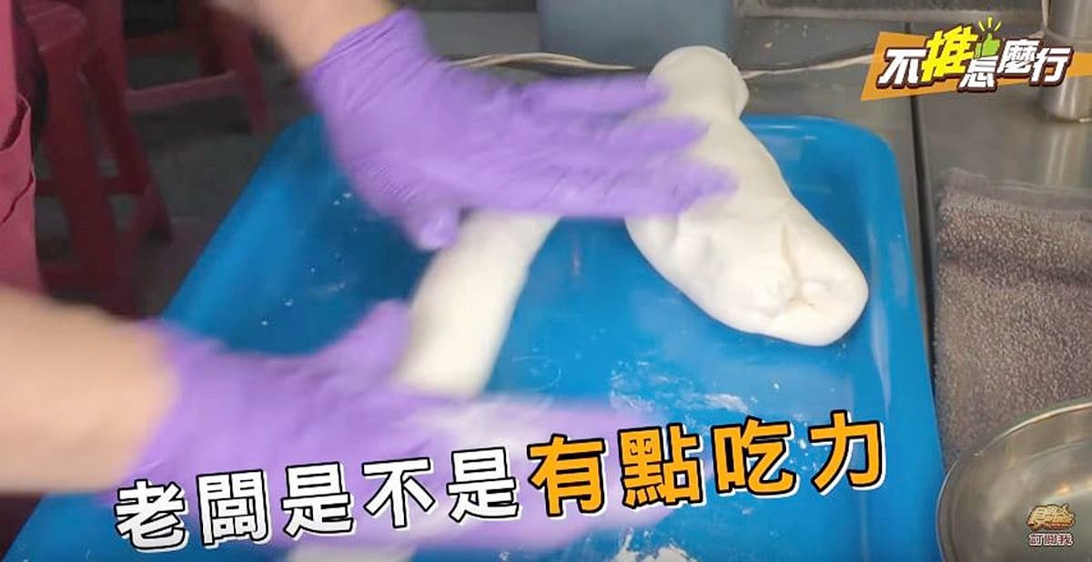 《不推怎麼行》寧夏夜市「2大排隊小吃」脆皮蚵仔煎、燒麻糬冰！現場吃給你看