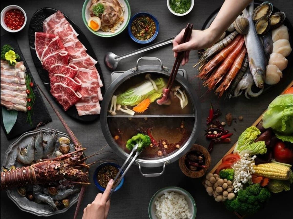 【新開店】端午節最狂應景鍋物！20公分天使紅蝦「龍舟海鮮鍋」+膠原蛋白滿滿「鱷魚鍋」