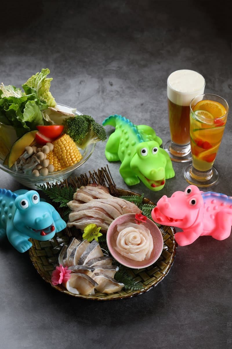 【新開店】端午節最狂應景鍋物！20公分天使紅蝦「龍舟海鮮鍋」+膠原蛋白滿滿「鱷魚鍋」
