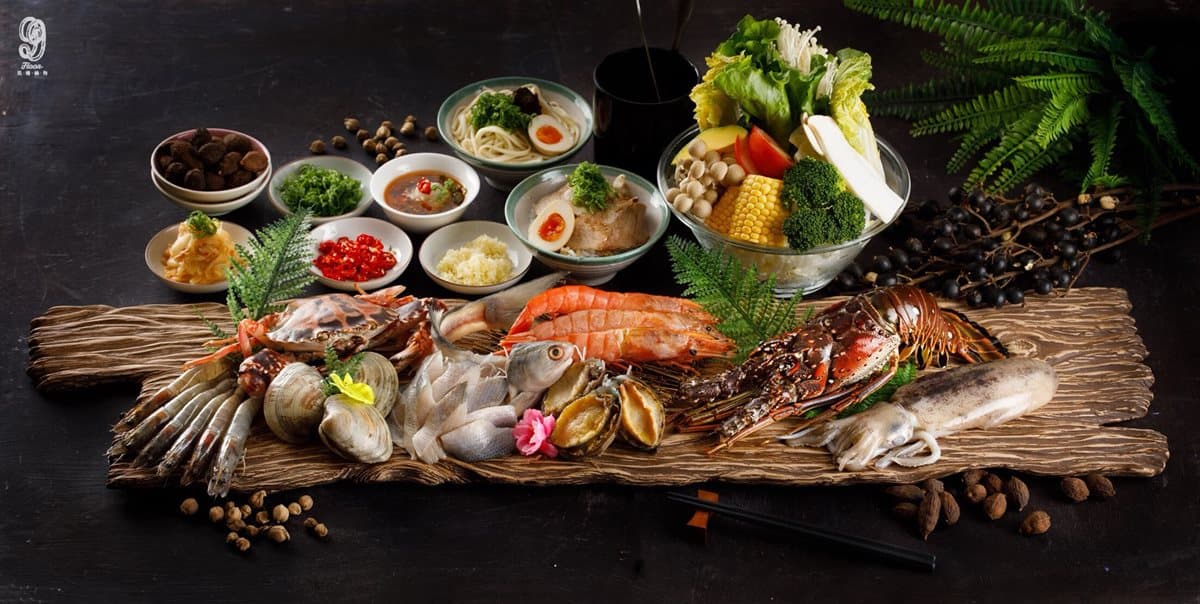 【新開店】端午節最狂應景鍋物！20公分天使紅蝦「龍舟海鮮鍋」+膠原蛋白滿滿「鱷魚鍋」