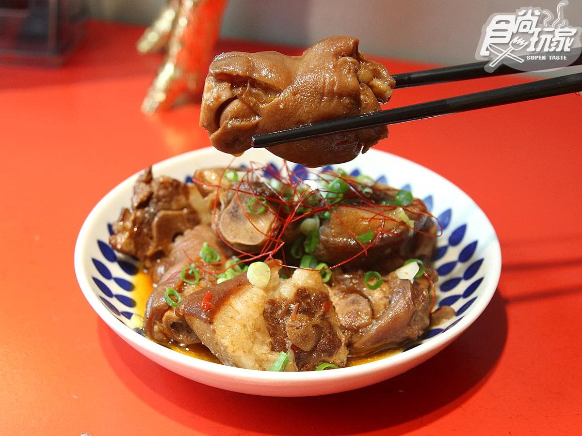 上班族福利！美食界瘋迷的火鍋出拌麵、拉麵，午餐時段才吃得到！