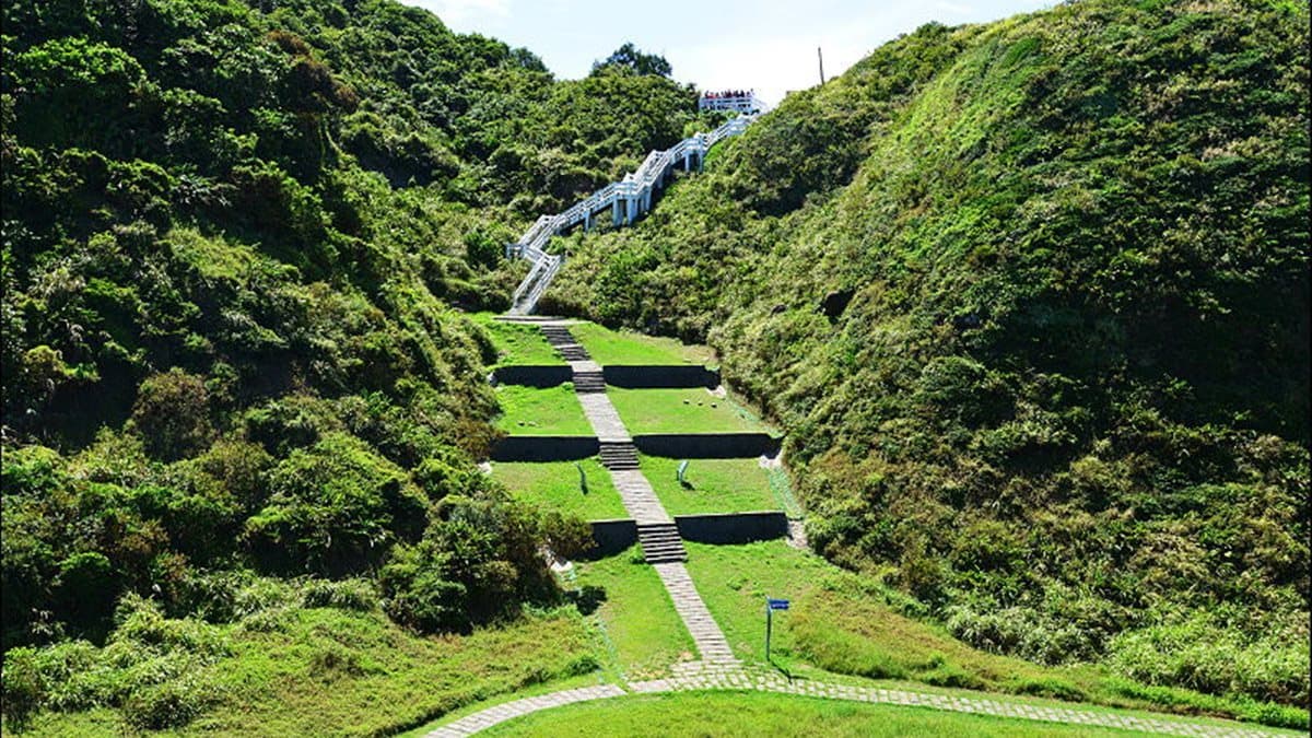 基隆IG秘境!海天一色的夢幻濱海步道 基隆IG秘境!海天一色的夢幻濱海步道