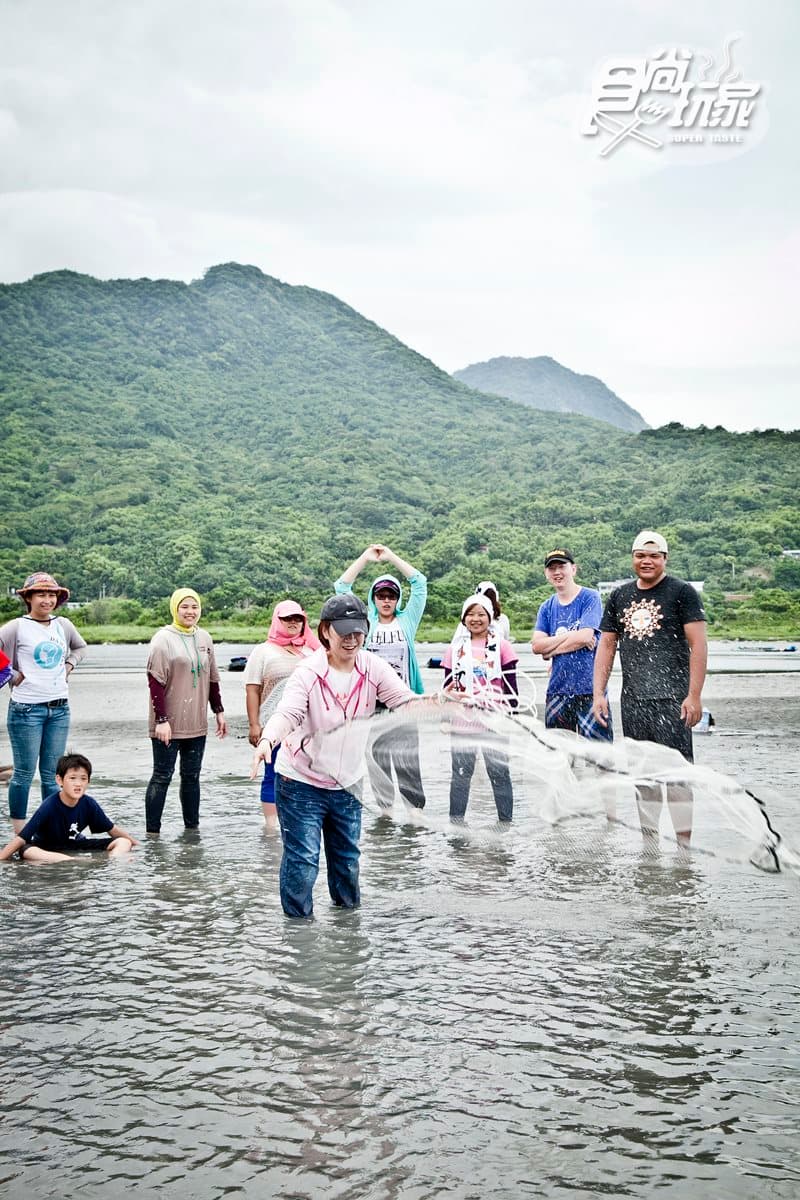 太平洋最美公路「花蓮豐濱段」7玩法：賞鯨豚、搭小艇闖月洞、走斷崖透明步道