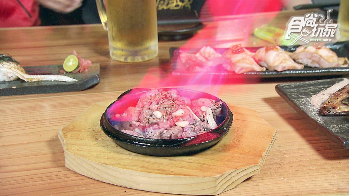 基隆CP值爆表居酒屋 看牛肉火焰秀吃超大SIZE握壽司 基隆CP值爆表居酒屋 看牛肉火焰秀吃超大SIZE握壽司