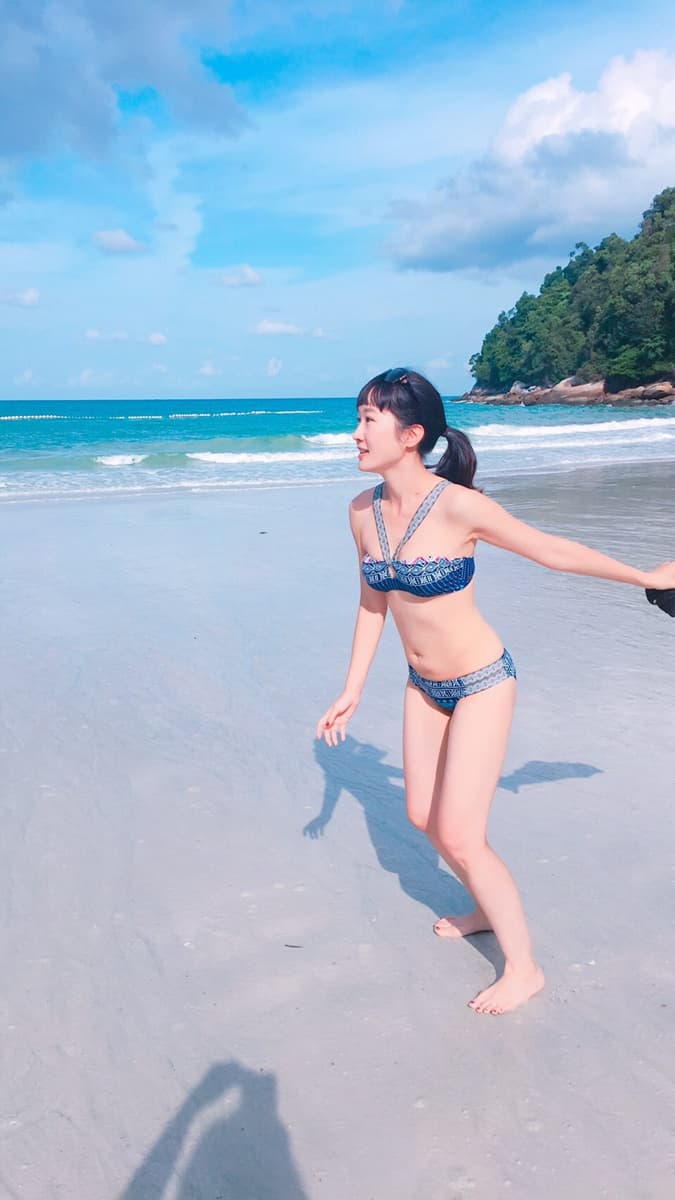 馬爾地夫很美 巴鈺穿比基尼更美 「佛系」泳裝寫真貼好貼滿大放送！