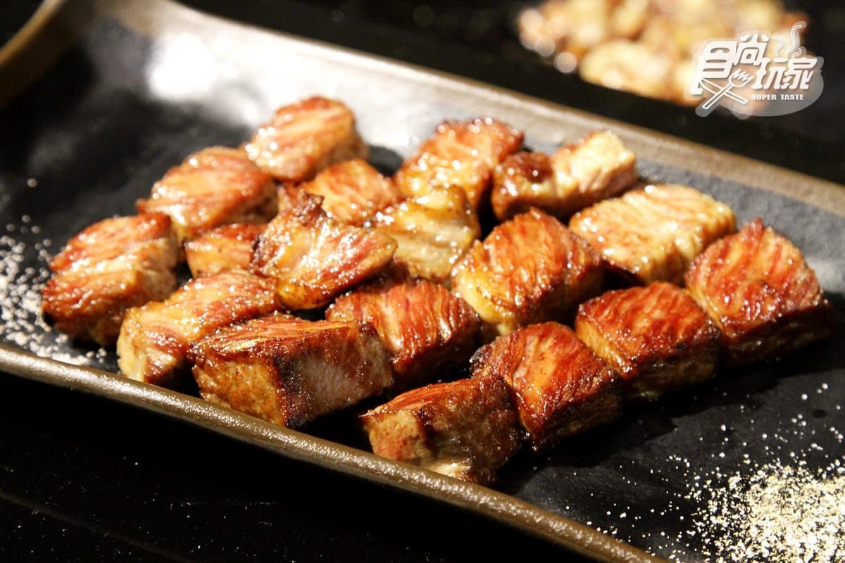 【新開店】喫到驚！超痛風「天王海鮮塔」 13種海鮮排排站→還有全台首創「琉璃燒」吃法