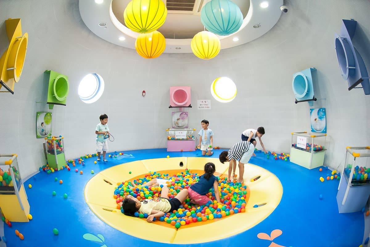首爾「親子玩家」指定5日行程:兒童專用汽車公園→《Running Man》最愛遊樂園→玩具博物館→週末藝術家市集 首爾「親子玩家」指定5日行程:兒童專用汽車公園→《Running Man》最愛遊樂園→玩具博物館→週末藝術家市集
