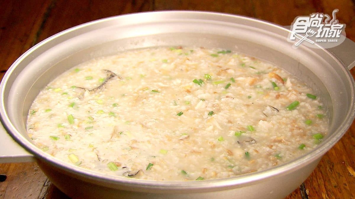 台南人聚餐就愛這家新鮮澎湃的海鮮炭烤 必點超大土魠魚粥 台南人聚餐就愛這家新鮮澎湃的海鮮炭烤 必點超大土魠魚粥