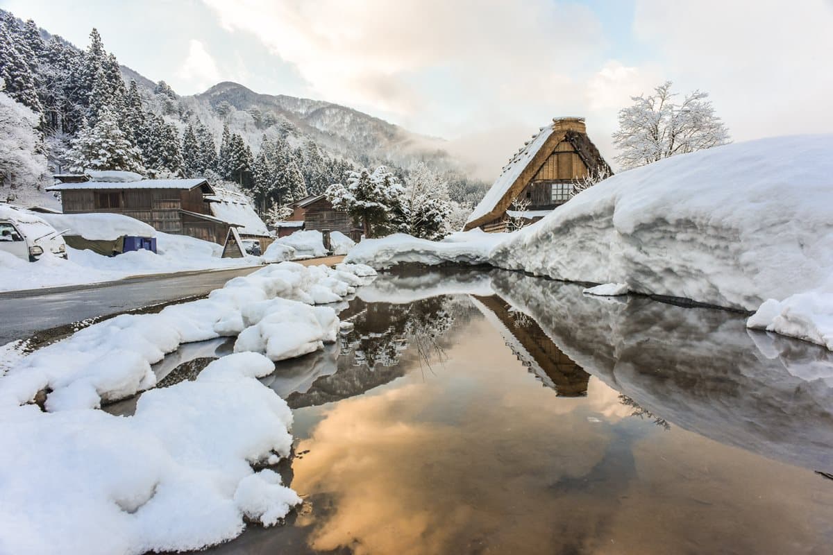 天天飛17米大雪牆「立山黑部」！長榮航空增班，還可順遊絕美「合掌村」