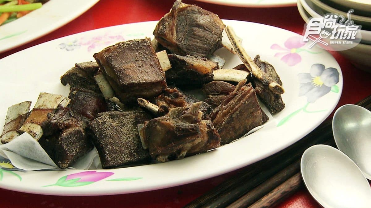 魷魚竟然可以配焢肉？生魚片有冰淇淋的口感又是怎麼一回事