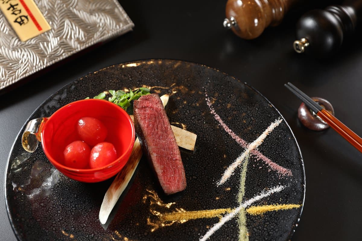 【新開店】只有10個座位！東京米其林「鐵板燒」登台3必吃→全球最貴龍蝦、日本紫海膽、神級八重山和牛