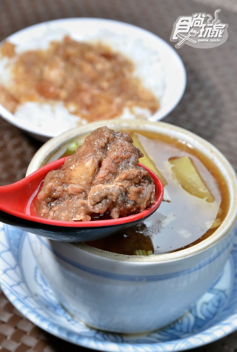 高雄10家超有哏人氣小吃：豬肉版牛肉麵、吳寶春最愛水煎餃、陶瓦硐蒸米糕