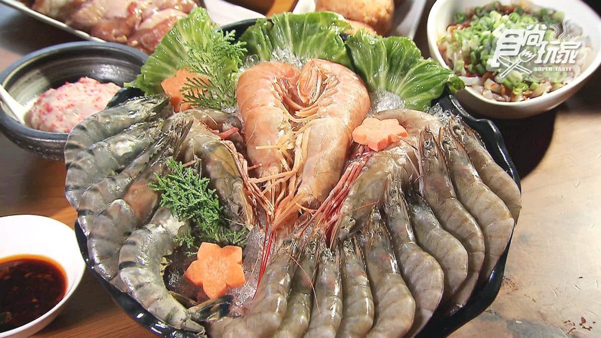 光湯底就送你88顆蛤蜊 台灣也有澳門卜卜鍋 數了不到免費重做歡迎驗貨！