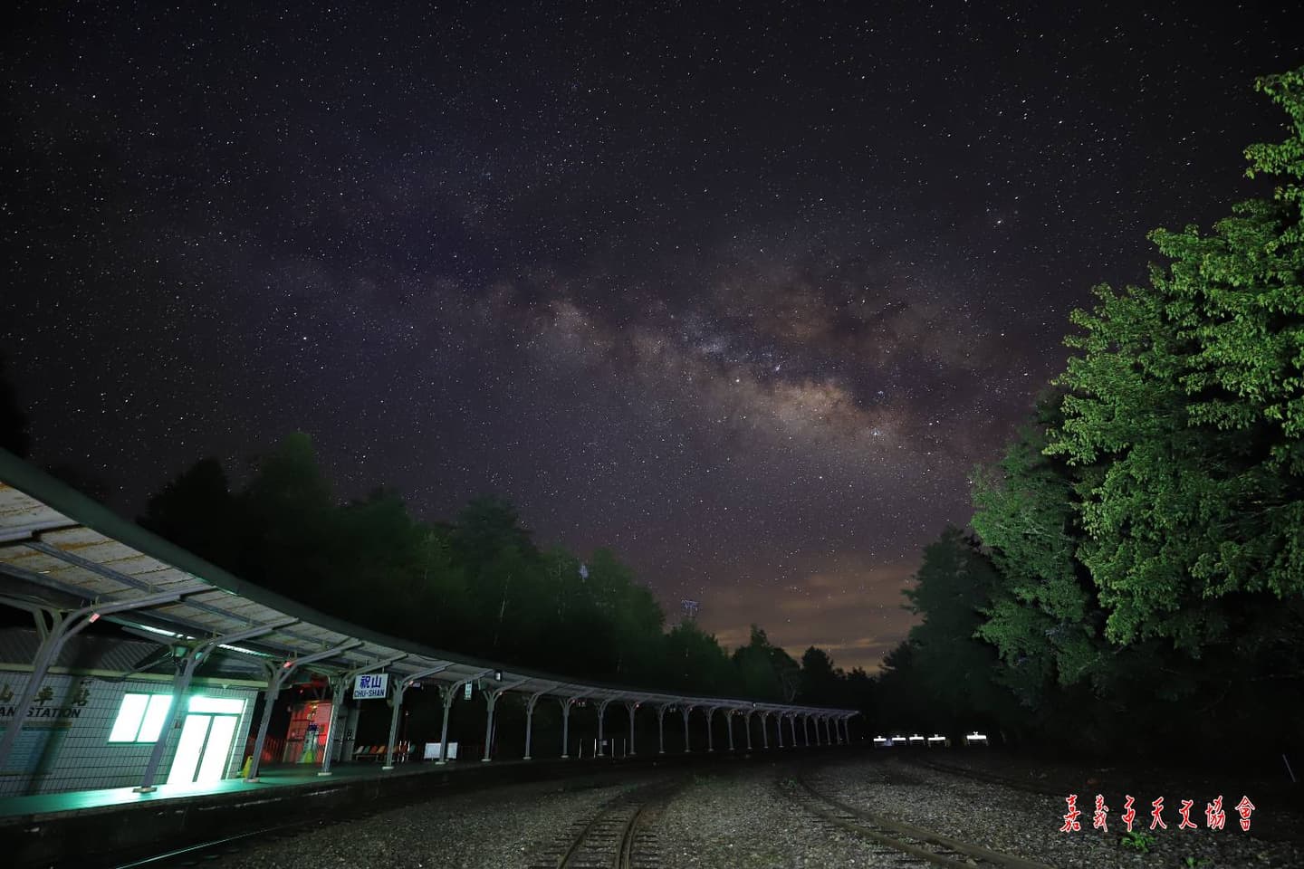 天文迷筆記！2018暑假3大奇觀「流星雨+月全食+火星大衝」約一波出發！