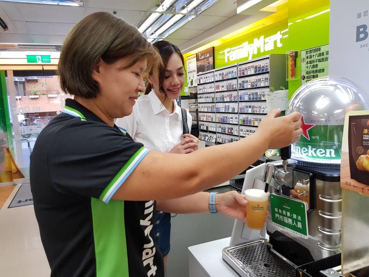 超商開賣生啤！首創「生啤太空機」，新鮮生啤一杯59元！